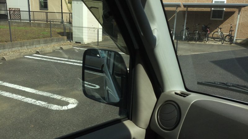 バックアイカメラなしでスマートに 左バック駐車を成功させる5つのポイント 車の運転が苦手な人でも ドライブを楽しめるようになるブログ
