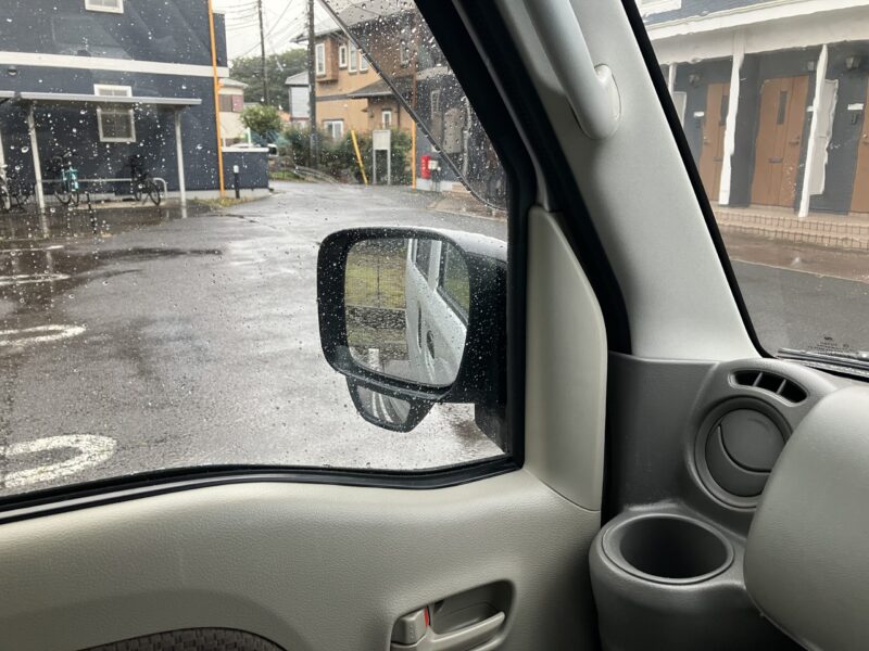 左バックの最終確認として左ドアミラーの画像を作りました。このままバックすれば駐車は問題なくクリアできます。